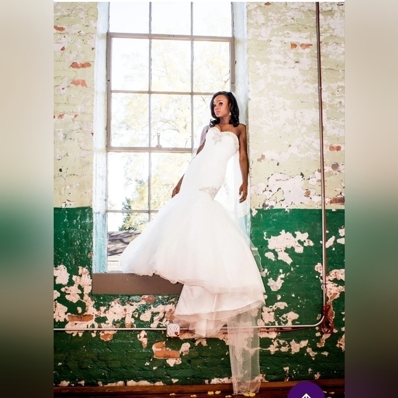 Allure Bridals Dresses & Skirts - Enchanting Allure: Elegant Size 4 Wedding Dress for Timeless Beauty